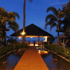 Отель Golden Pine Beach Resort & Spa бассейн фото 3