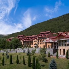 Отель Цахкадзор Marriott Армения, Цахкадзор - 1 отзыв об отеле, цены и фото номеров - забронировать отель Цахкадзор Marriott онлайн балкон