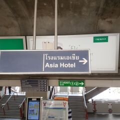Отель Bangkok Luxury Suites Pyne парковка