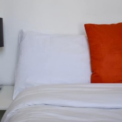 Апартаменты 2 Bedroom Apartment With Balcony in Brighton сейф в номере