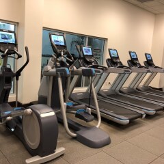 Отель Hilton Minneapolis Bloomington Блумингтон фитнесс-зал фото 3
