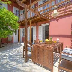 Отель Traditional res next to Acropolis
