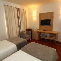 Best Western Hotel Dom Bernardo сейф в номере