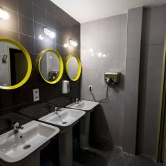 Hostel One Hipstel Барселона ванная