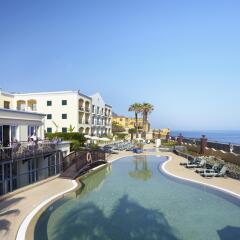 Отель Porto Santa Maria - PortoBay Португалия, Фуншал - отзывы, цены и фото номеров - забронировать отель Porto Santa Maria - PortoBay онлайн бассейн