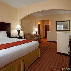 Holiday Inn Express Hotel & Suites Greenville Airport комната для гостей фото 2
