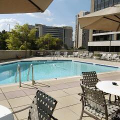 Отель Crowne Plaza Washington National Airport США, Арлингтон - отзывы, цены и фото номеров - забронировать отель Crowne Plaza Washington National Airport онлайн бассейн фото 3