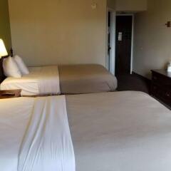 Отель Travel Inn - Columbus North США, Колумбус - отзывы, цены и фото номеров - забронировать отель Travel Inn - Columbus North онлайн комната для гостей фото 3