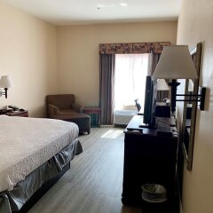 Отель Country Inn & Suites by Radisson, Midway, FL комната для гостей фото 5