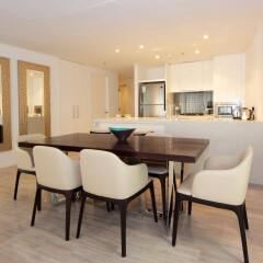 Отель Signature Holiday Homes Dubai в номере