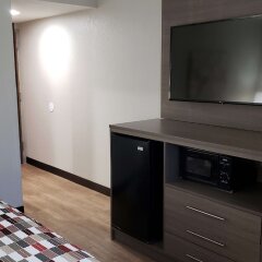 Отель Ramada by Wyndham Vicksburg сейф в номере