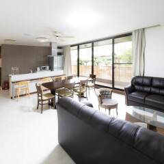 Guesthouse Hakozaki Garden Hostel Фукуока гостиничный бар