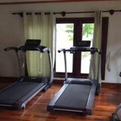 Отель Vansana LuangPrabang Hotel Лаос, Луангпхабанг - отзывы, цены и фото номеров - забронировать отель Vansana LuangPrabang Hotel онлайн фитнесс-зал