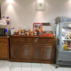 Отель Hôtel Saint-Hubert питание