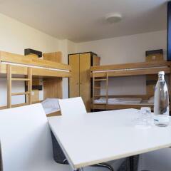 Отель DJH City-Hostel Köln-Riehl Германия, Кёльн - отзывы, цены и фото номеров - забронировать отель DJH City-Hostel Köln-Riehl онлайн комната для гостей фото 2