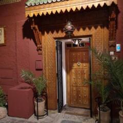 Отель Boutique hotel "Maison Mnabha" Марокко, Марракеш - отзывы, цены и фото номеров - забронировать отель Boutique hotel "Maison Mnabha" онлайн вид на фасад