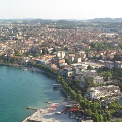 Отель Europa (Desenzano Del Garda) Дезенцано-дель-Гарда городской автобус