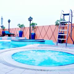 Отель Howard Johnson Bur Dubai ОАЭ, Дубай - 1 отзыв об отеле, цены и фото номеров - забронировать отель Howard Johnson Bur Dubai онлайн бассейн