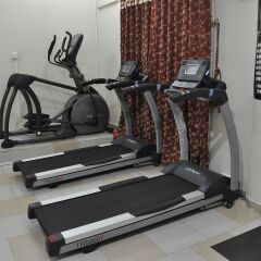 Oscarpak Royal Hotel фитнесс-зал