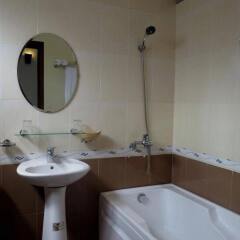 Отель Starfruit Homestay Hoi An Вьетнам, Хойан - отзывы, цены и фото номеров - забронировать отель Starfruit Homestay Hoi An онлайн ванная