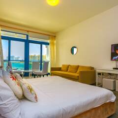 Отель Yanjoon Holiday Homes - Palma Residence комната для гостей