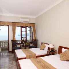 Hoa Binh Ha Long Hotel комната для гостей