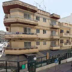 Отель Relax Inn Hotel Мальта, Буджибба - 4 отзыва об отеле, цены и фото номеров - забронировать отель Relax Inn Hotel онлайн балкон