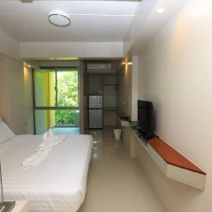 Отель A Room Bangkok Sathorn Бангкок комната для гостей фото 3