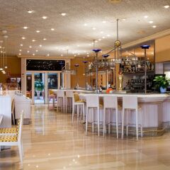 Отель Ayre Hotel Sevilla Испания, Севилья - 2 отзыва об отеле, цены и фото номеров - забронировать отель Ayre Hotel Sevilla онлайн гостиничный бар