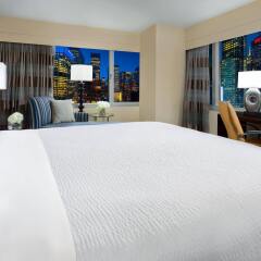 Отель Crowne Plaza Times Square Manhattan, an IHG Hotel США, Нью-Йорк - отзывы, цены и фото номеров - забронировать отель Crowne Plaza Times Square Manhattan, an IHG Hotel онлайн комната для гостей фото 3