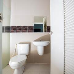 Отель Phoomjai House Таиланд, Бухта Чалонг - отзывы, цены и фото номеров - забронировать отель Phoomjai House онлайн ванная фото 2