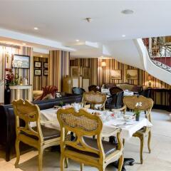 Отель Hôtel Chateaubriand Champs Elysées интерьер отеля