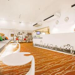 Отель D Varee Xpress Makkasan развлечения