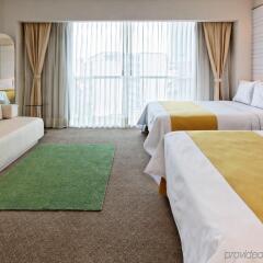 Отель Holiday Inn Express And Suites Mexico City At The Wtc Мехико комната для гостей фото 2