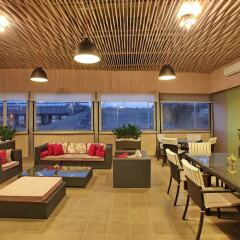 Отель Holiday Inn Belgrade питание фото 3