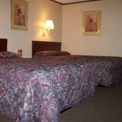 Отель Amerivu Inn and Suites комната для гостей фото 2