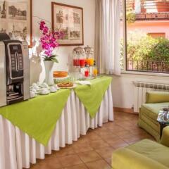 Отель Albergo Del Sole Al Biscione интерьер отеля фото 3