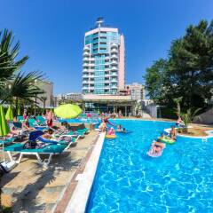 Отель Grand Hotel Sunny Beach - All Inclusive Болгария, Солнечный берег - отзывы, цены и фото номеров - забронировать отель Grand Hotel Sunny Beach - All Inclusive онлайн бассейн фото 2