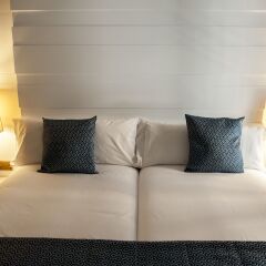 Отель Art Suites Santander комната для гостей фото 3