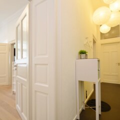 Апартаменты Best Deal in Town ! 'PURO' Exclusive Designer Apartment in the Center Мюнхен комната для гостей фото 3