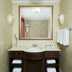 Sofia Hotel Balkan, a Luxury Collection Hotel, Sofia ванная фото 2