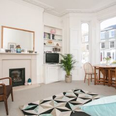 Отель 1 Bedroom Flat Near Hampstead Heath комната для гостей фото 5