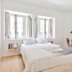 Отель Outstanding luxury apt - Louvre Франция, Париж - отзывы, цены и фото номеров - забронировать отель Outstanding luxury apt - Louvre онлайн комната для гостей