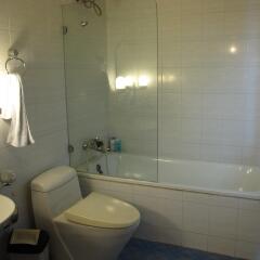 Апартаменты Moonlight Serviced Apartment - District 1 спа