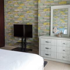 Отель HiGuests Vacation Homes - The Residences Дубай удобства в номере