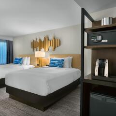 The Beverly Heritage Hotel сейф в номере