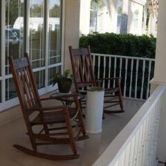 Отель Baymont Inn and Suites Fort Myers балкон