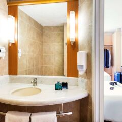 Отель ibis Guadalajara Expo ванная фото 2