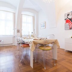 Отель The Bulletproof Apartment by easyBNB Чехия, Прага - отзывы, цены и фото номеров - забронировать отель The Bulletproof Apartment by easyBNB онлайн в номере