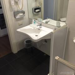 Отель Holiday Inn Genoa City ванная